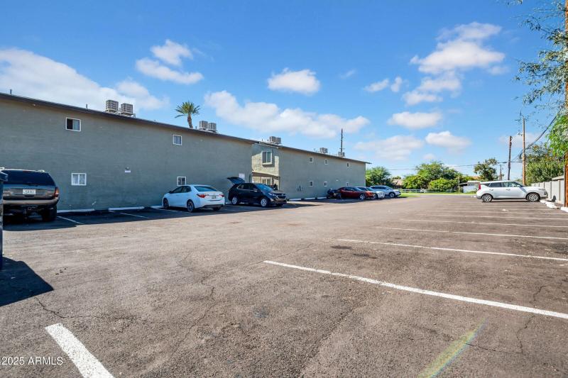 7-custom-2234 W Hazelwood St-7