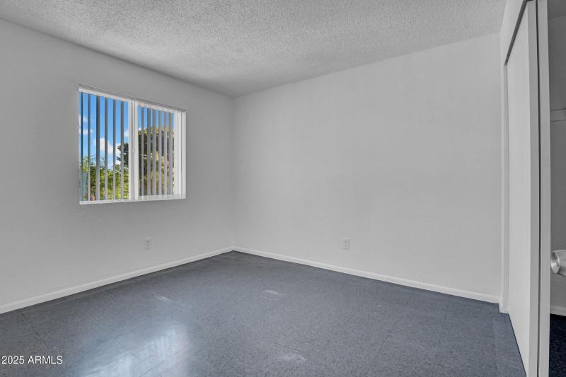 21-custom-2234 W Hazelwood St-21