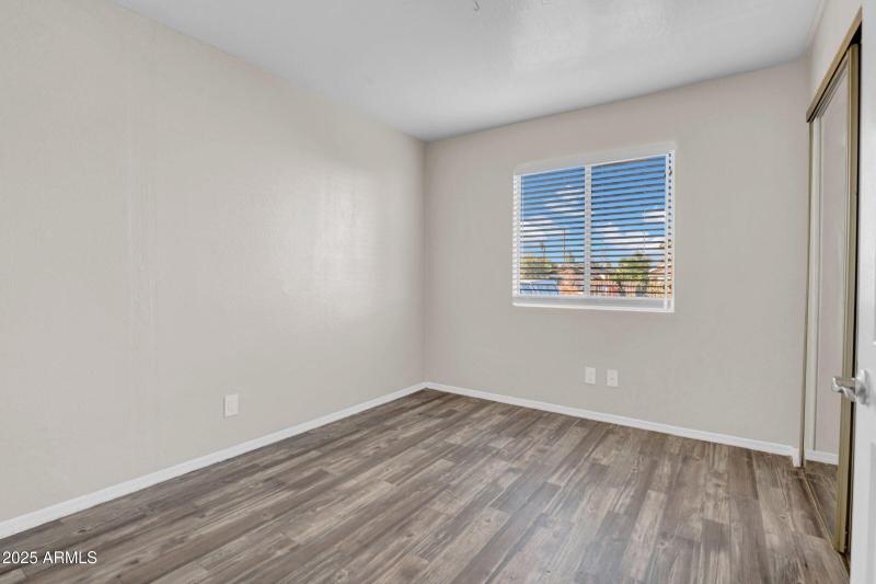 15-custom-1253 W Pierce St-15