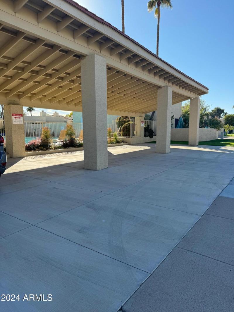 Additional-Guest_Pool parking