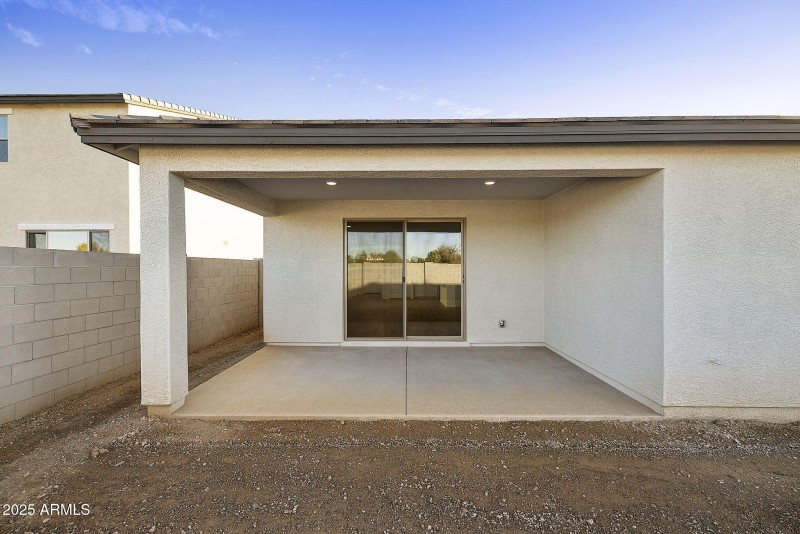 LARGE BACK PATIO