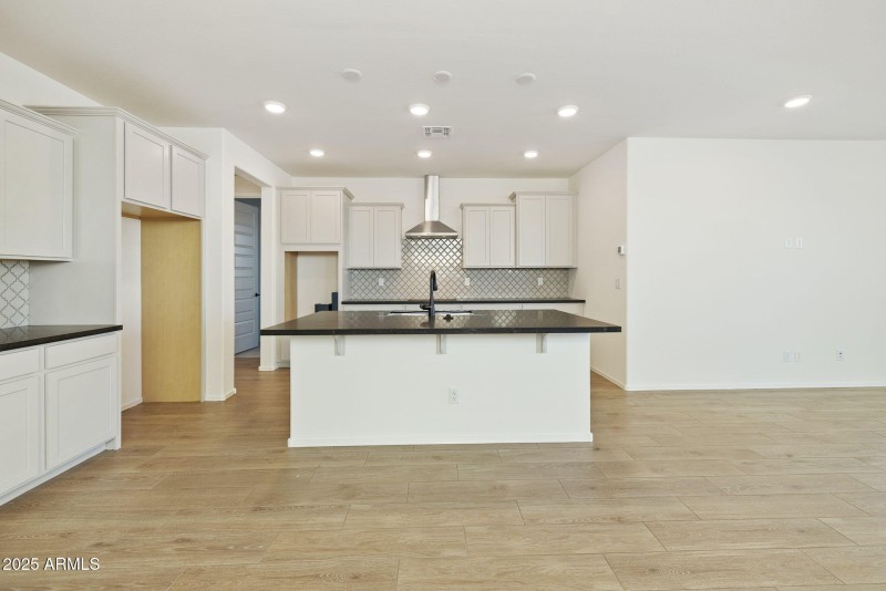 62-web-or-mls-_TM_4001