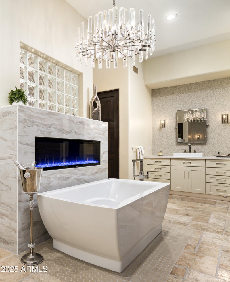 Primary Bath- tub shot