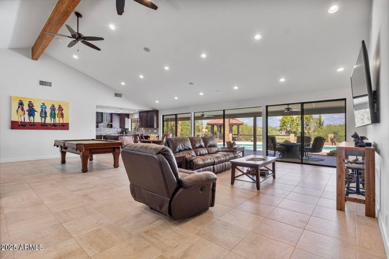 10626 N Indian Wells DR