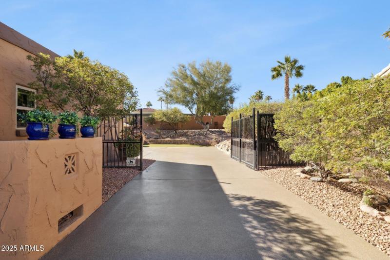 15803 E Palomino Blvd