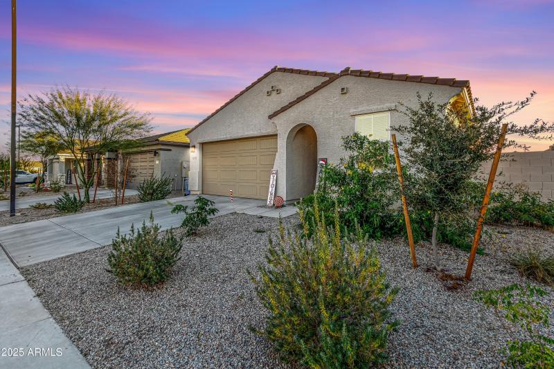 b0227a1a143980a9a3e90588e333660e