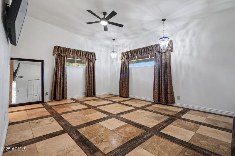 37-web-or-mls-13217 N 65th Dr--17