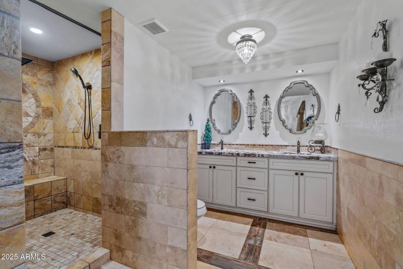 41-web-or-mls-13217 N 65th Dr--21