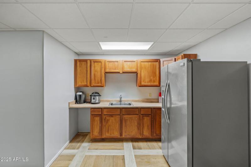 61-web-or-mls-13217 N 65th Dr--49