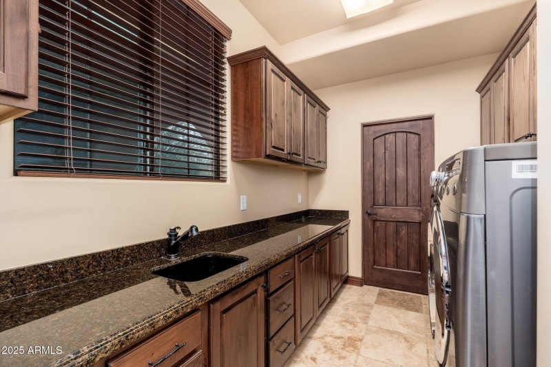 12980 E Cochise Rd - 48