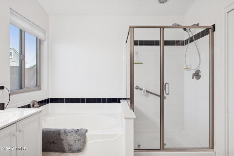 21-web-or-mls-1211-n-jackson-st