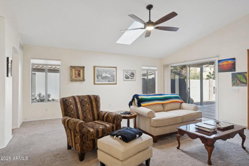 8-web-or-mls-1211-n-jackson-st