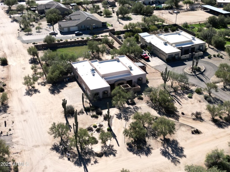 Birdseye View of Frontyard