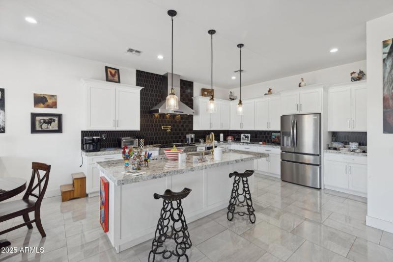 25-web-or-mls-6786-w-palomino-wy