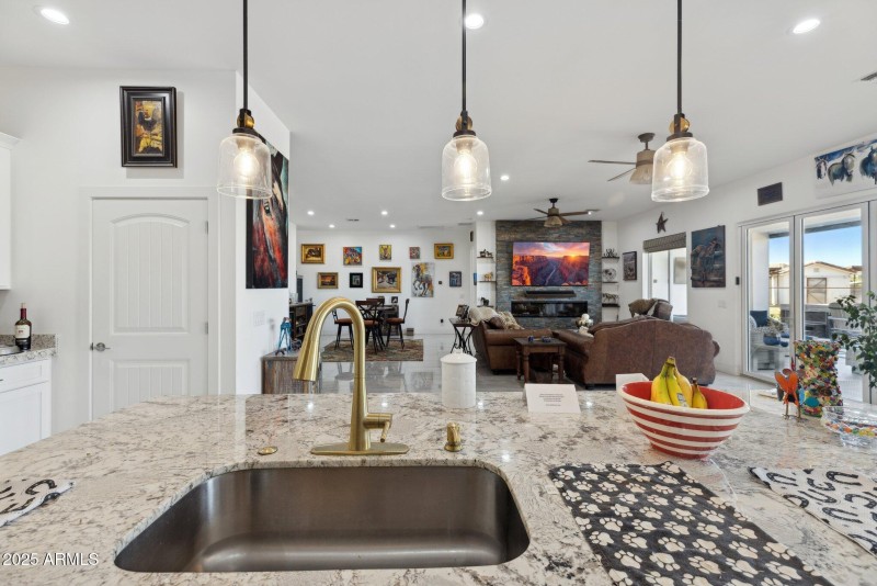 30-web-or-mls-6786-w-palomino-wy