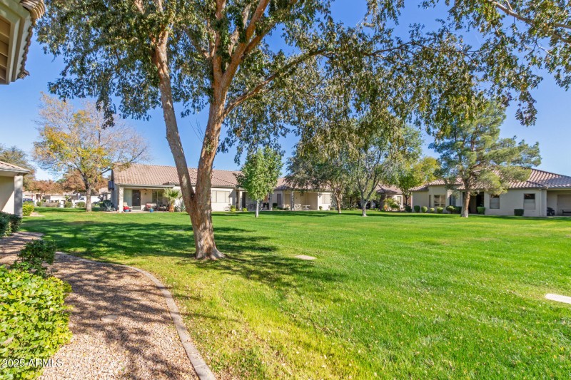 33 HOA Maintained Greenspace
