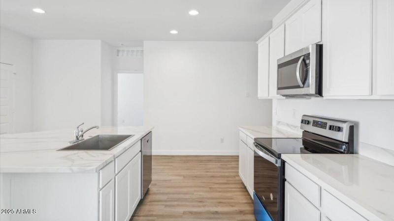 Kingston kitchen (2)