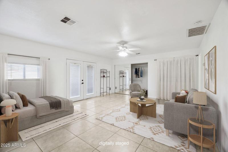 Extra large guest house