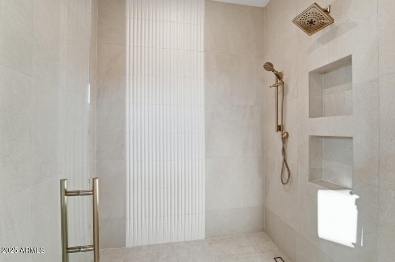 18576 N 92nd Pl-32 (1)