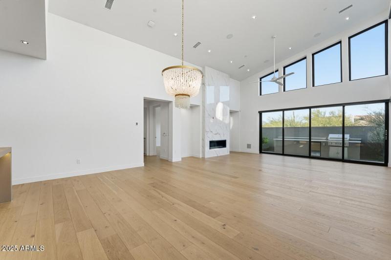 18576 N 92nd Pl-08 (1)