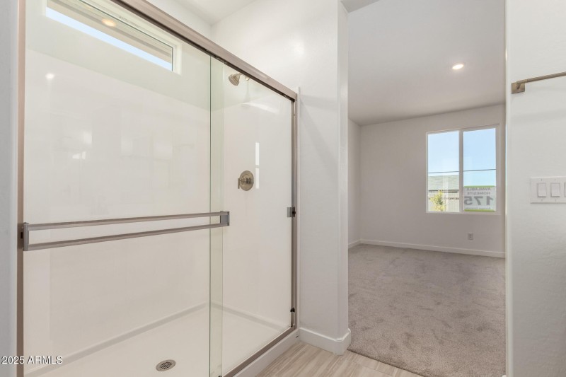 2nd Master Suite-Shower