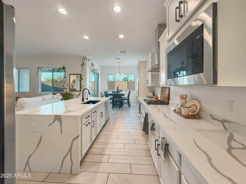 Kitchen w/ Waterfall Island
