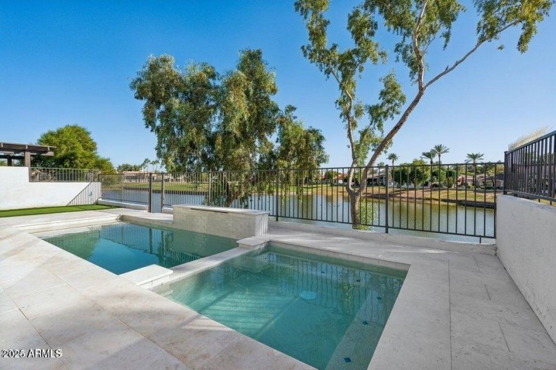 20241116224849199767000000-o