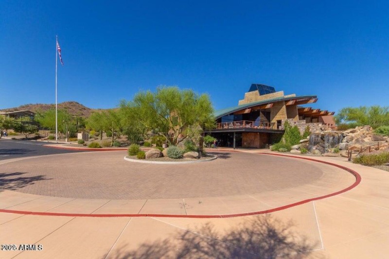 20220310194930995763000000-o