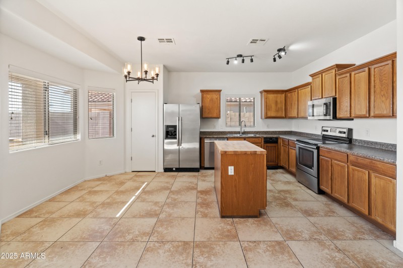 35903 W Velazquez Dr-4