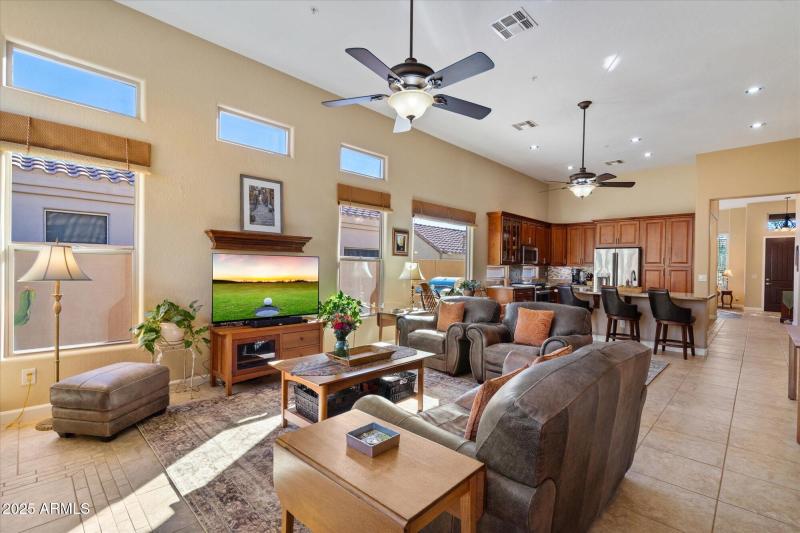 Family Rm to Kitchen