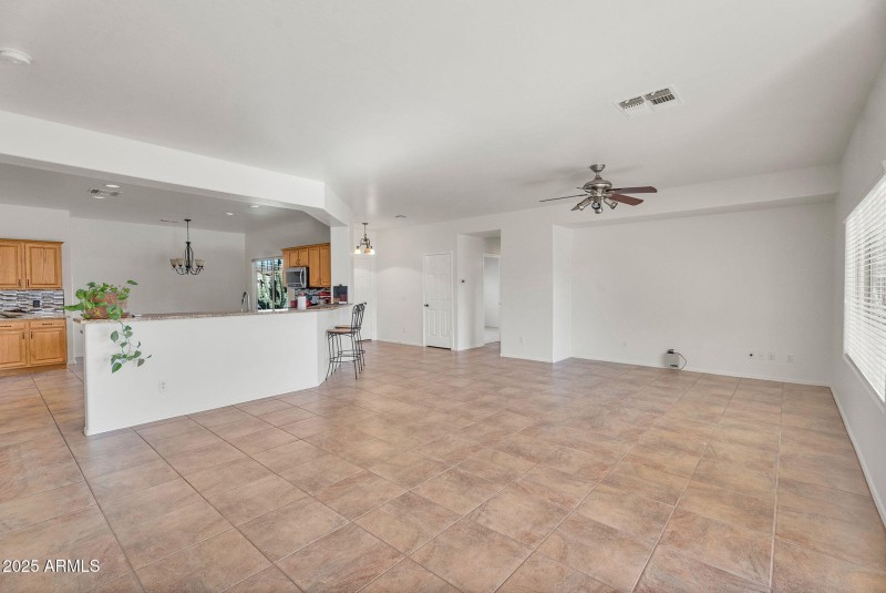 4-web-or-mls-21279 E Twin Acres Dr -7