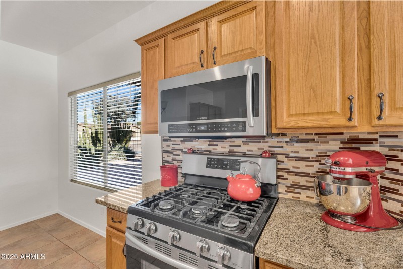 16-web-or-mls-21279 E Twin Acres Dr -15