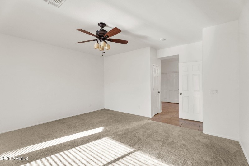 22-web-or-mls-21279 E Twin Acres Dr -23