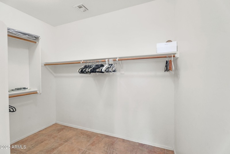 30-web-or-mls-21279 E Twin Acres Dr -29