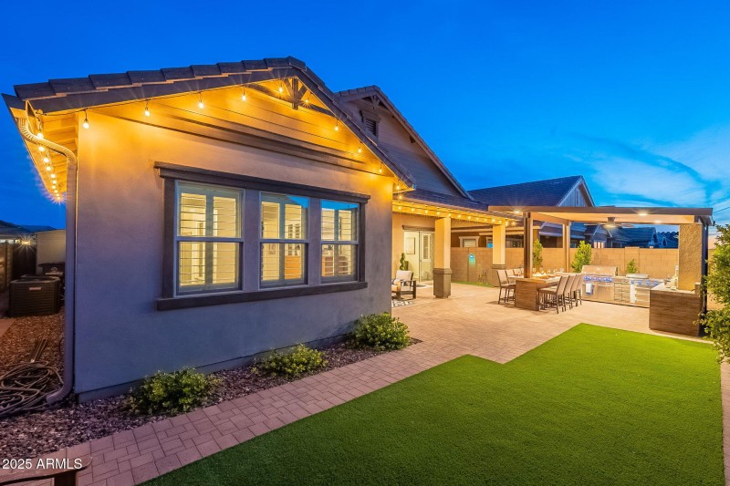 163-web-or-mls-Reins-twilight-37