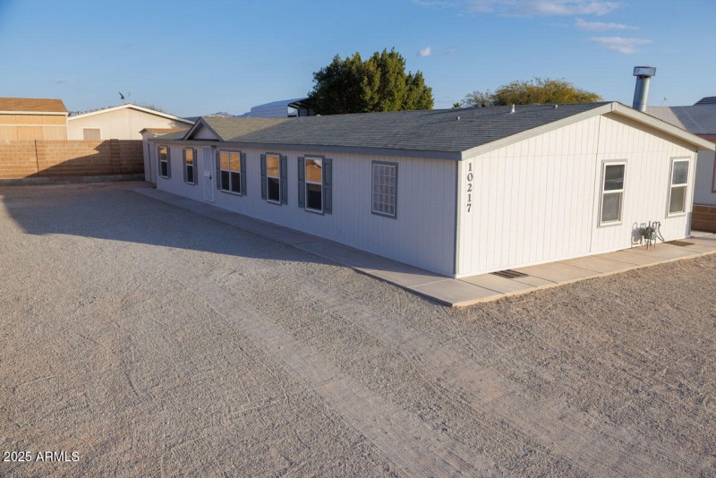 r-Outside-overview-1