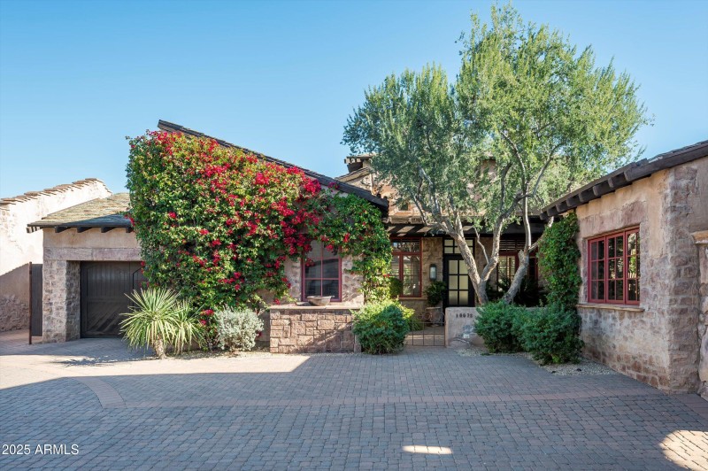 04-10072 E Blue Sky Dr-4