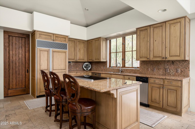 12-10072 E Blue Sky Dr-12