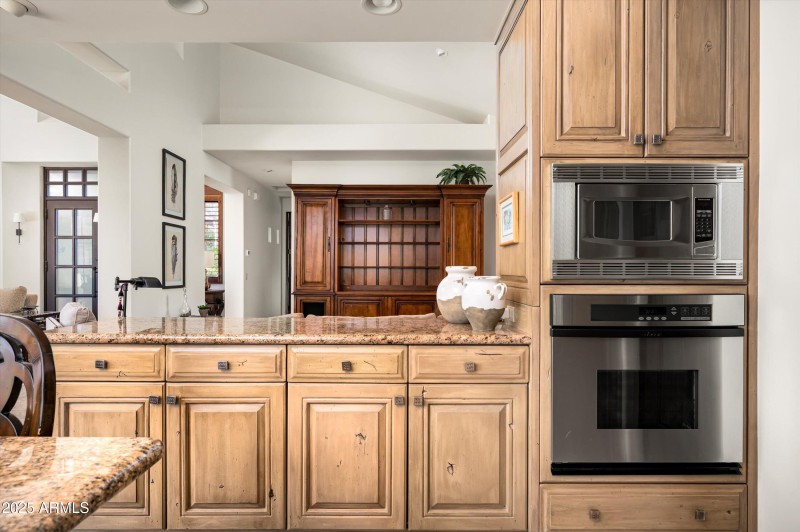 14-10072 E Blue Sky Dr-14