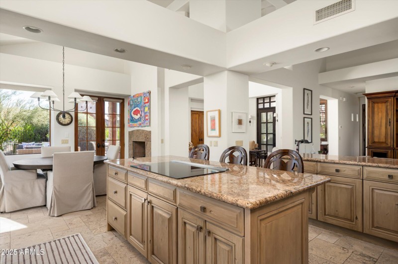 15-10072 E Blue Sky Dr-15