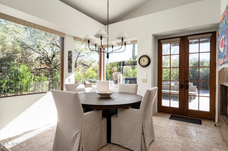 16-10072 E Blue Sky Dr-16