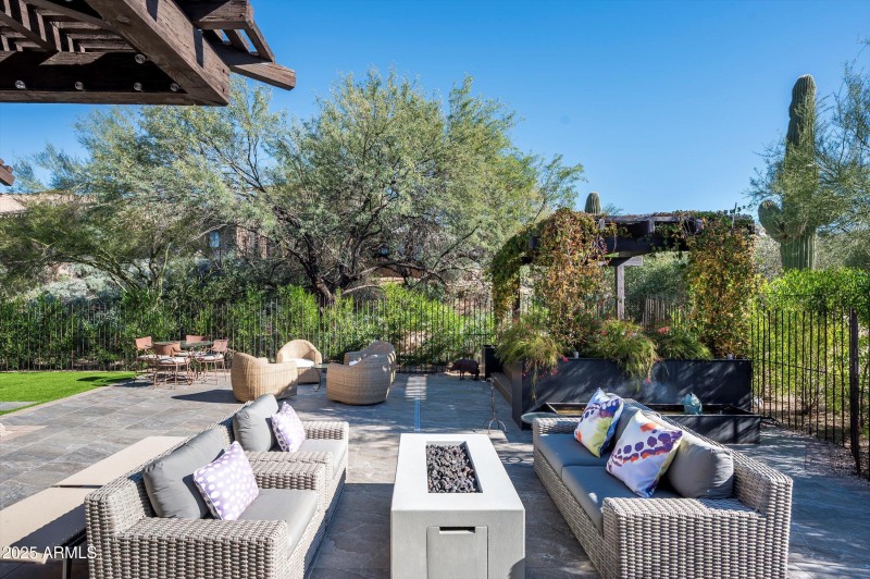 34-10072 E Blue Sky Dr-34