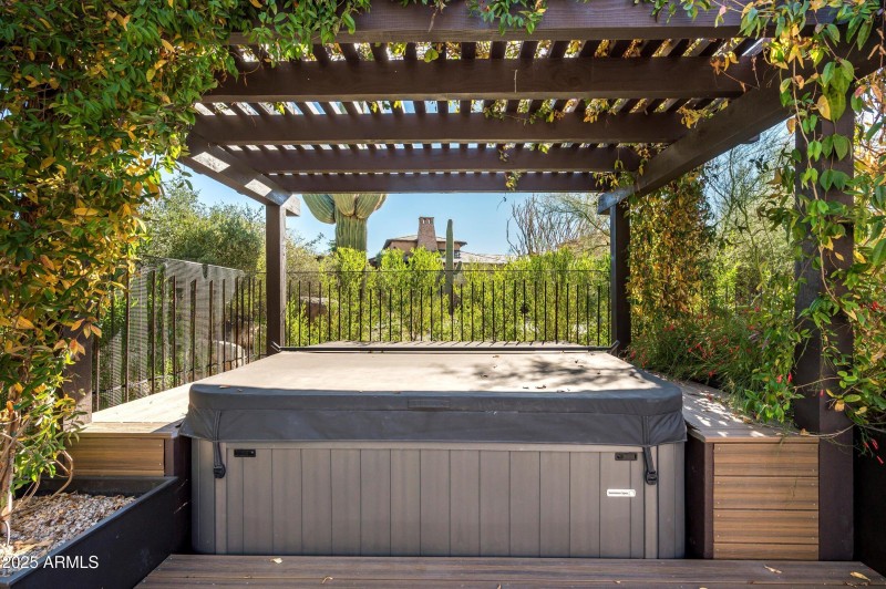 37-10072 E Blue Sky Dr-37