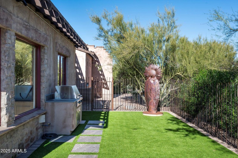 39-10072 E Blue Sky Dr-39