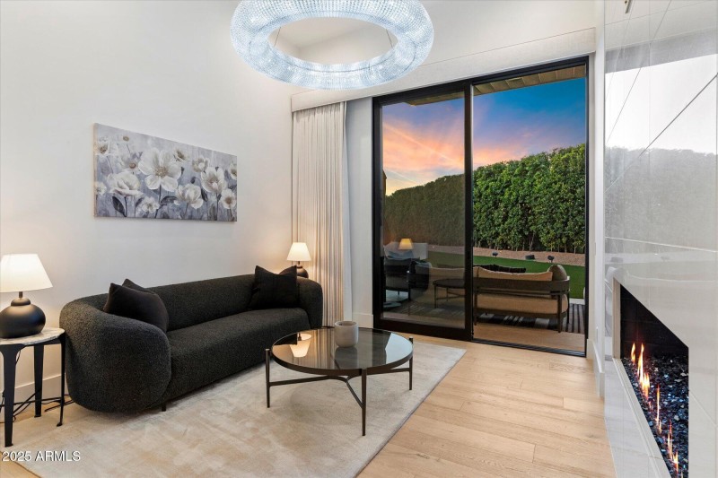 Primary Sitting Area