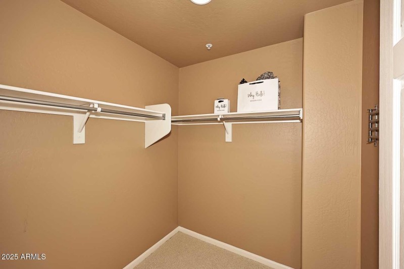 Guest Bedroom-Closet