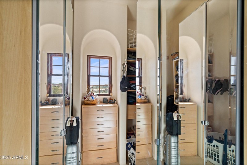 30-Primary His Closet