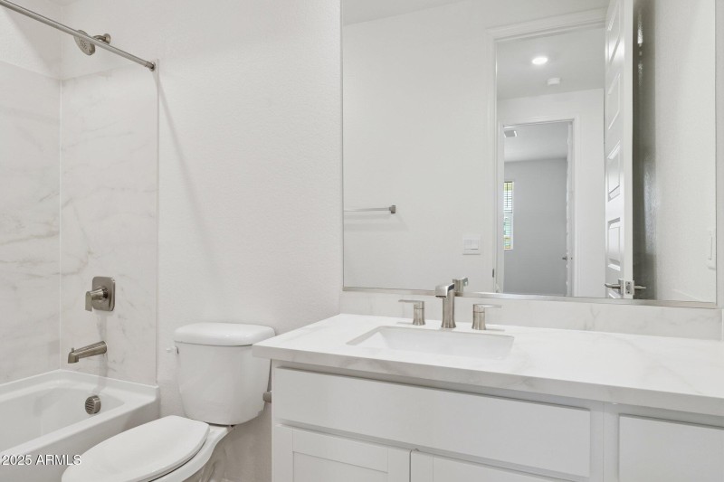 32-web-or-mls-17746-w-vogel-ave-lot-161-