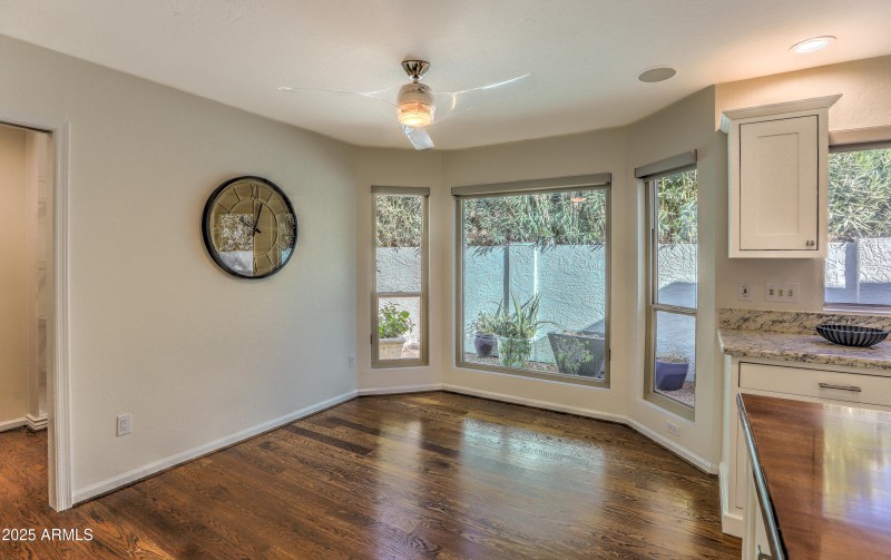 Kitchen Breakfast Area