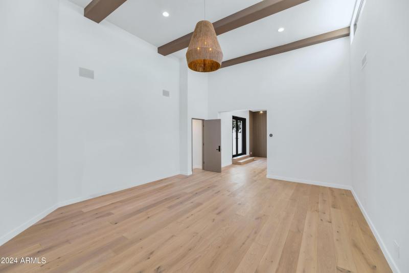 17 TOD5013-022-034-4200x2800-PS